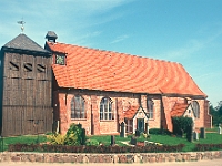 Dorfkirche in Mittelkirchen am Ufer der Lühe